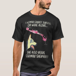 Camiseta 34 Una mujer no puede sobrevivir solo con vino Tam