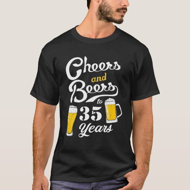 Camiseta 35 Alegres Y Cervezas De Cumpleaños A 35 Años (Anverso)