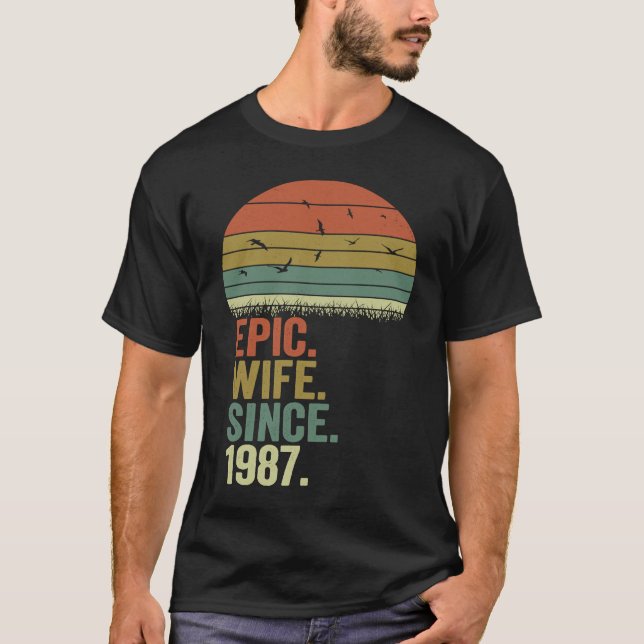 Camiseta 35th Wedding Anniversary Women  Epic Wife Since 19 (Anverso)