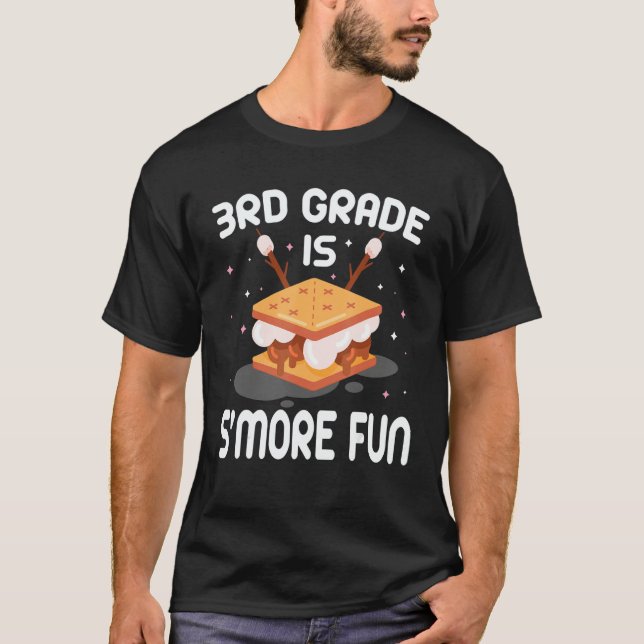 Camiseta 3rd Grade Is S'more Fun Back To School Teacher Kid (Anverso)