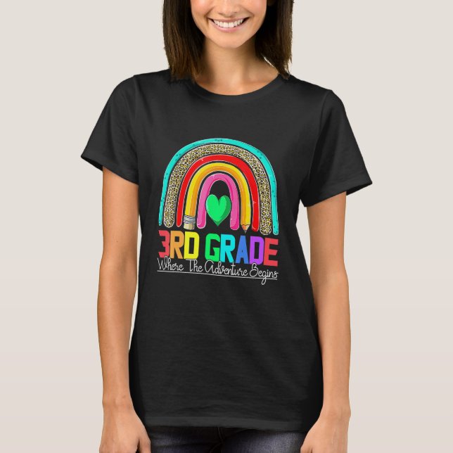 Camiseta 3rd grade rainbow leopard teacher team third grade (Anverso)