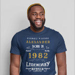 Camiseta 40.º cumpleaños 1982 Añadir el nombre Blue Gold Le<br><div class="desc">40 Aniversario añada tu nombre Tshirt. Edite el nombre y el año con la plantilla proporcionada. Una maravillosa camiseta de cumpleaños azul personalizado. Más regalos y suministros de fiesta disponibles con el diseño "Legendario" en la tienda.</div>
