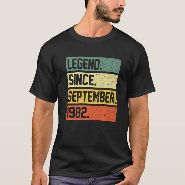 Camiseta 40th Birthday  40 Year Old Legend Since September  (Anverso)