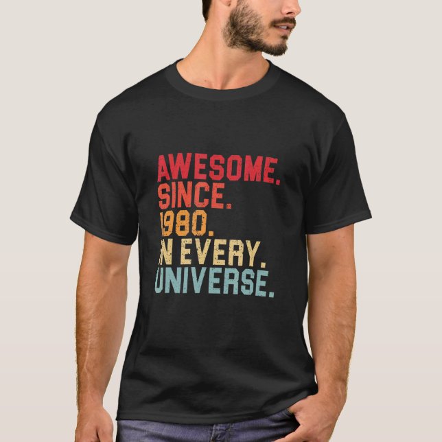 Camiseta 42.º Cumpleaños Impresionante 1980 En Cada Univers (Anverso)