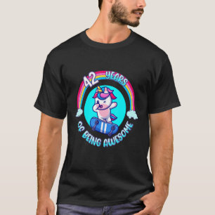 Camiseta 42 Años De Ser Fabuloso Dabbing Skateboard Unicor