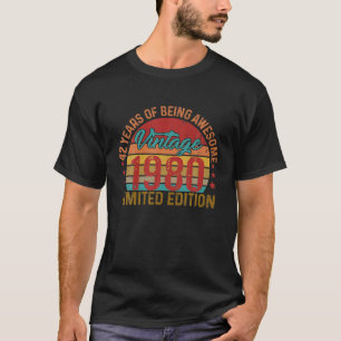 Camiseta 42 Years Of Being Awesome 1980 Birthday