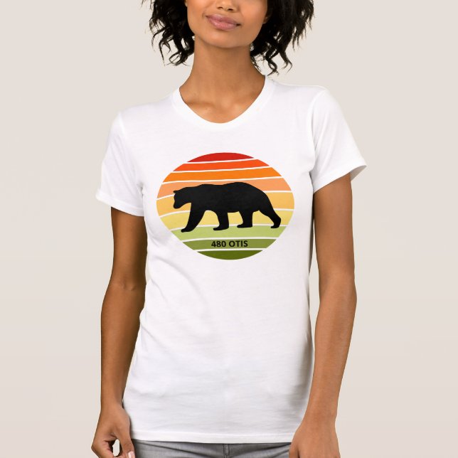 Camiseta 480 Otis Bear Silhouette sobre el Sol degradado (b (Anverso)