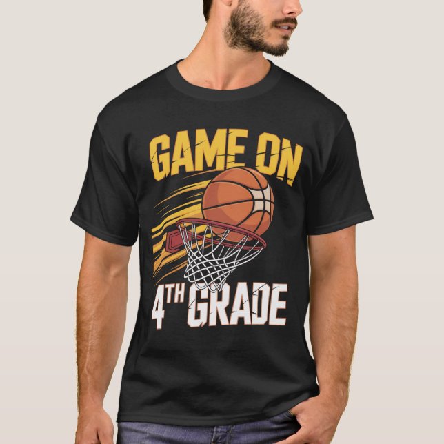 Camiseta 4.º Primer Día Del Colegio De Básquetbol (Anverso)