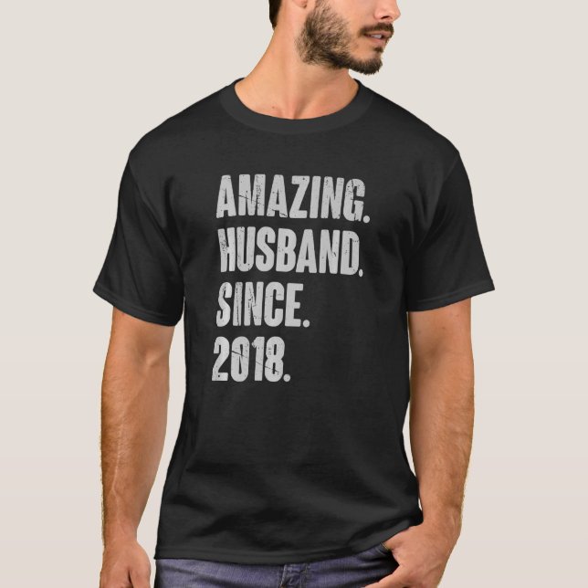 Camiseta 4 Aniversario Boda Por Su Sorprendente Esposo Sin (Anverso)