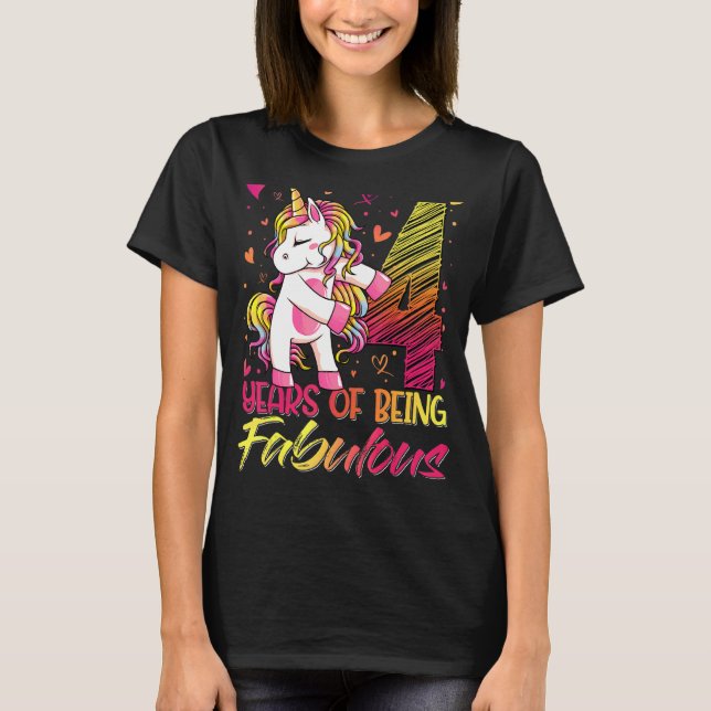 Camiseta 4 cumpleaños Chica de 4 años muere en unicornio po (Anverso)