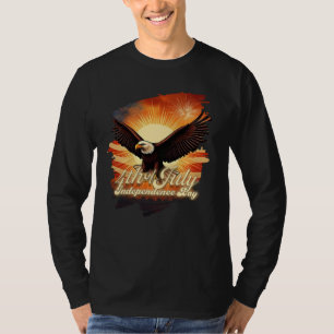 Camiseta 4 de julio - Majestic Eagle and Fireworks Tribute 