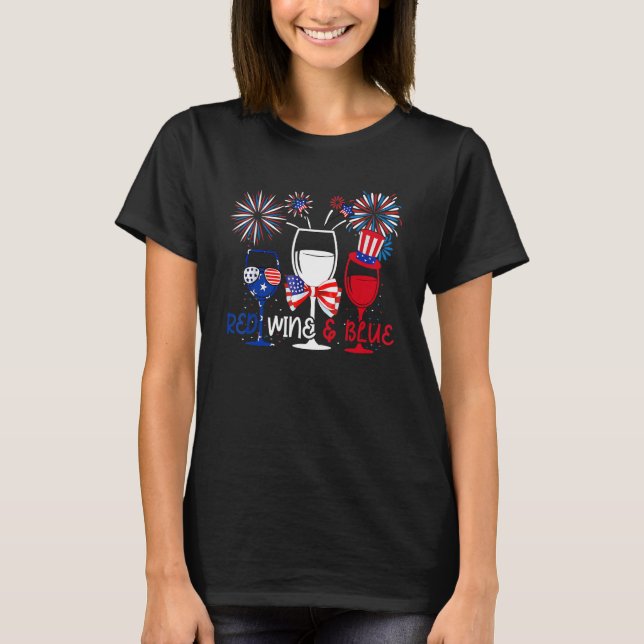 Camiseta 4th Of July Red White Blue Wine Glasses Fireworks  (Anverso)