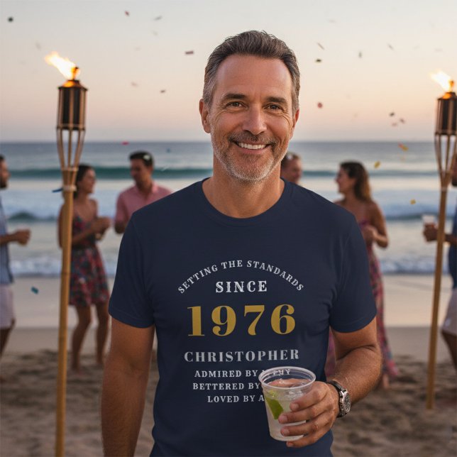 Camiseta 50.º cumpleaños 1976 Blue White Gold Elegant Name (50th birthday blue tshirt worn at the beach)