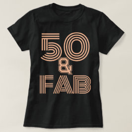 Camiseta 50.º cumpleaños Peach Fuzz "50 & Fab" Elegante neg