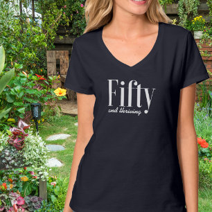 Camiseta 50 y próspera tipografía simple moderna personaliz