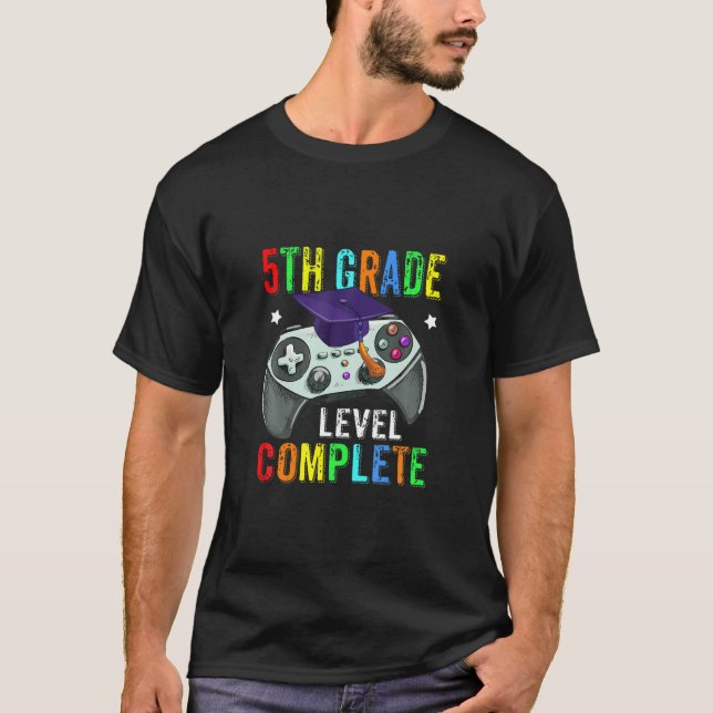 Camiseta 5.ª Graduación Tee Level Completo Videojuego (Anverso)