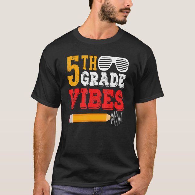 Camiseta 5.º Grado Vibes Gradual Funny De Vuelta A La Escue (Anverso)