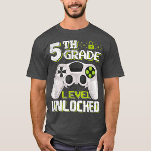Camiseta 5.º videojuego desbloqueado de nivel universitario