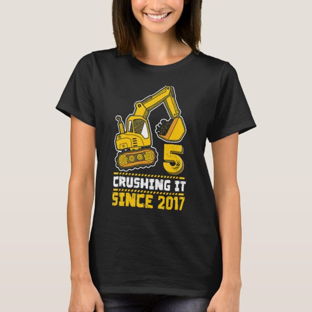 Camiseta 5 Aplastándolo desde 2017 Construcción de Camiones (Anverso)