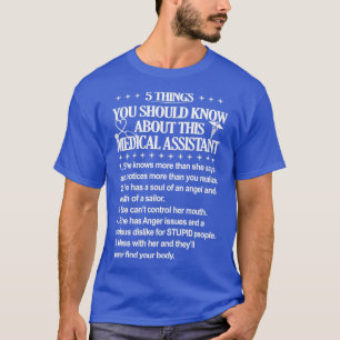 Camiseta 5 Cosas Que Debería Saber Sobre Este Auxiliar Médi