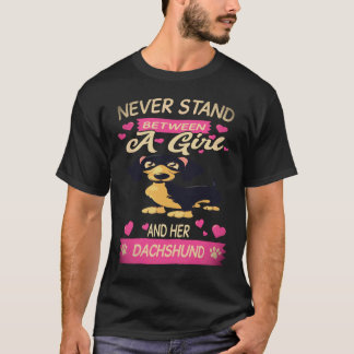 Camiseta 5 Nunca te Pongas Entre una Chica y su Dachshund