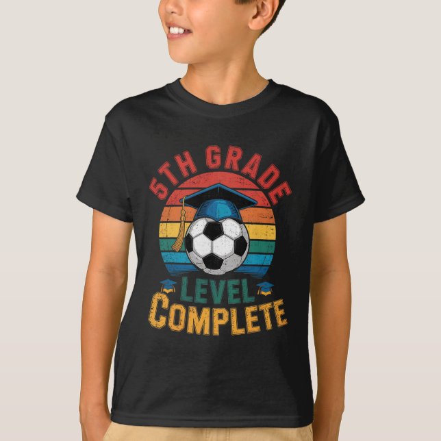 Camiseta 5th Grade Level Complete Soccer Boy Girl Last Day  (Anverso)