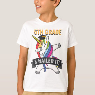 Camiseta 5to El GRADO lo clavó graduación que frotaba del