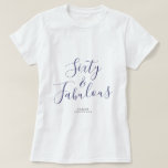 Camiseta 60 Fabulous Blue Custom Name 60th Birthday Gift<br><div class="desc">Celebre el giro de 60 en estilo con este nombre personalizado con la moderna camiseta de cumpleaños 60 con el texto 60 y elegante caligrafía de escritura manuscrita azul marino. Simplemente agrega tu nombre a esta camiseta de la celebración de los 60 años. Perfecto regalo de cumpleaños para un niño...</div>