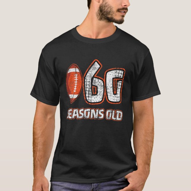 Camiseta 60 Years 60Th Football Seasons Old Funny Football (Anverso)