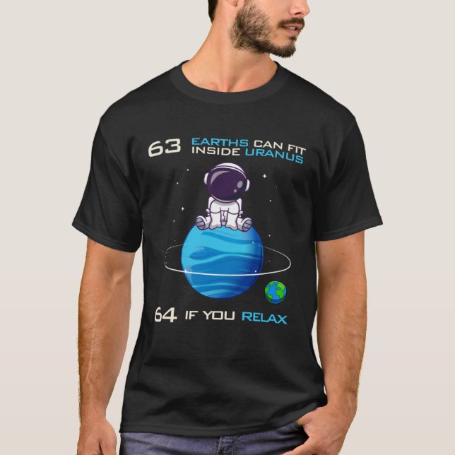 Camiseta 63 Earths Can Fit Inside Uranus  Astronomy Space (Anverso)