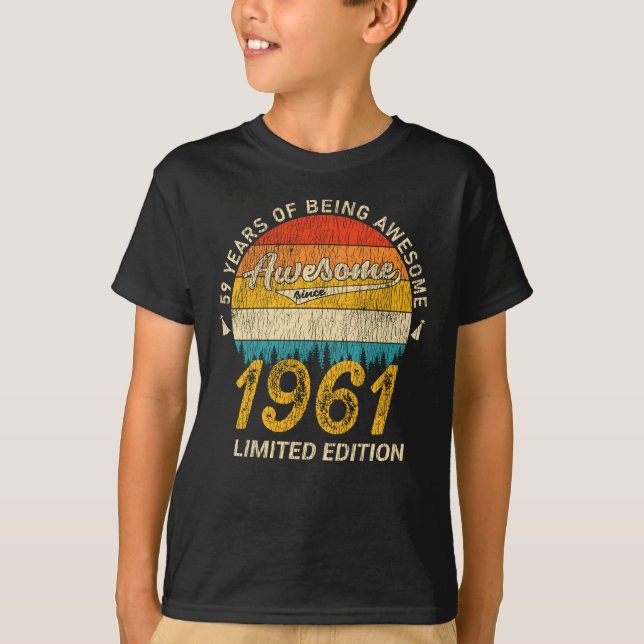 Camiseta 64 años de edad 1961 Regalo retro asombroso de cum (Anverso)