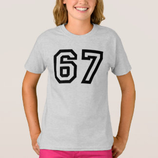 Camiseta 67 Diseño de tendencia minimalista