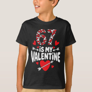 Camiseta 67 Es Mi San Valentín 6 7 Corazones Día de San Val