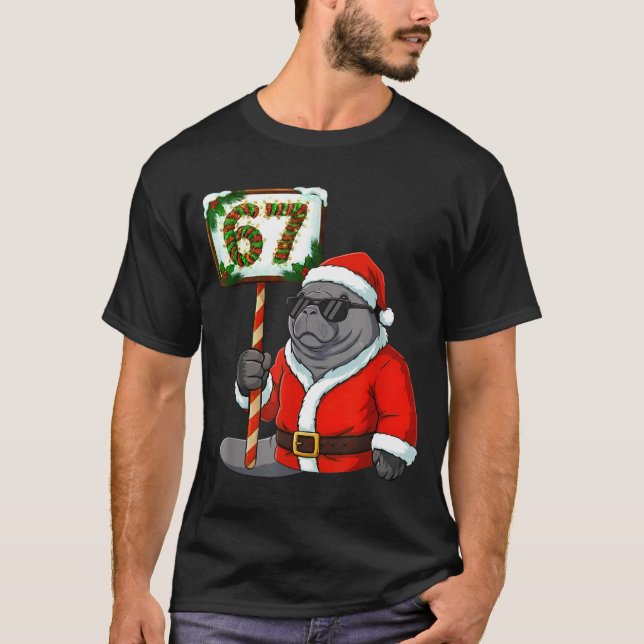 Camiseta 67 Manatee Christmas Six Seven Meme Brainrot Manat (Anverso)