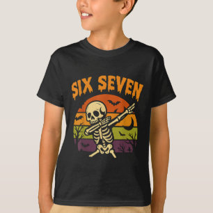 Camiseta 67 Meme de Halloween 6 7 Esqueleto Seis Siete Núme