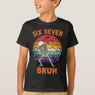 Camiseta 67 Meme de Halloween Números de esqueleto divertid