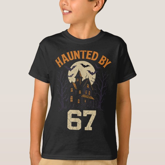 Camiseta 67 Meme Halloween Costume Haunted By 6-7 Brainrot  (Anverso)