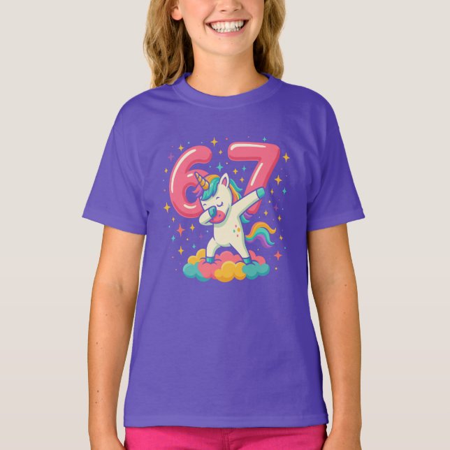 Camiseta 67 Six Seven Unicorn Retro Pop Culture (Anverso)