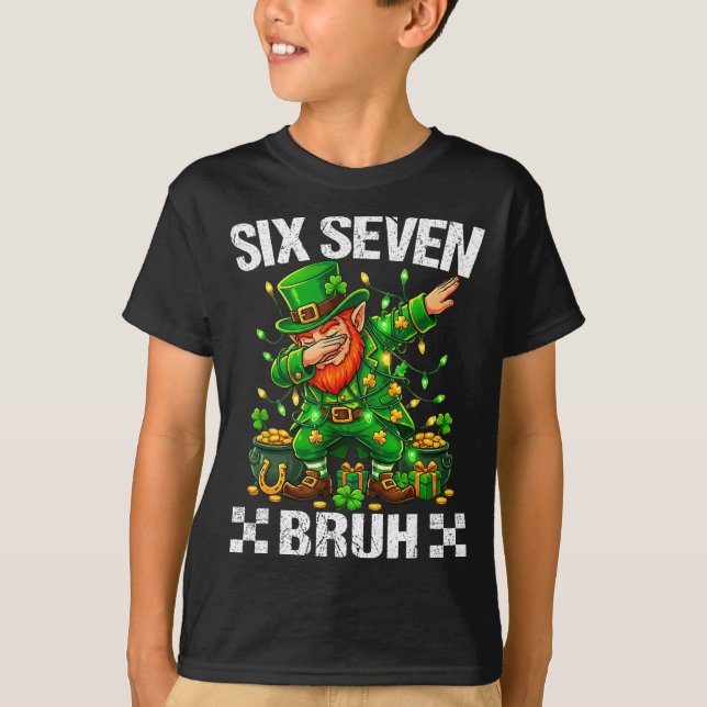Camiseta 67 St Patricks Funny Six Seven Meme Leprechaun Boy (Anverso)