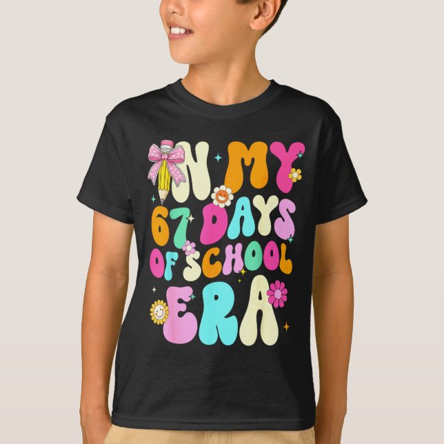 Camiseta 67th Day Of School 67 Days Pencil Coquette Bow Mem (Anverso)