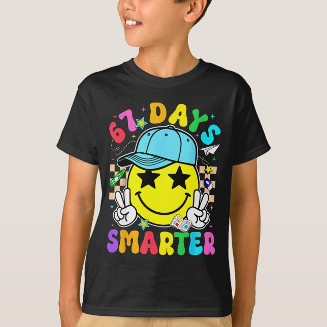 Camiseta 67th Day Of School 67 Days Smarter Teacher Boy Gir (Anverso)