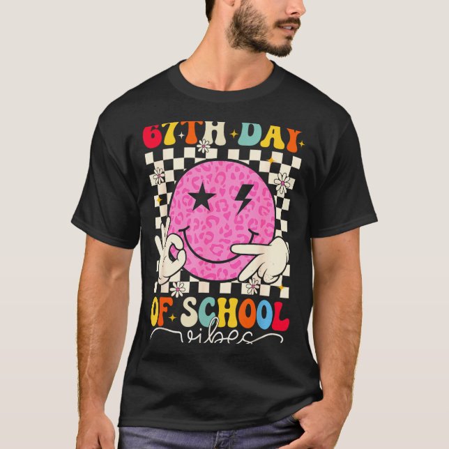 Camiseta 67th Day Of School Vibes Funny Six Seven 67 Meme S (Anverso)
