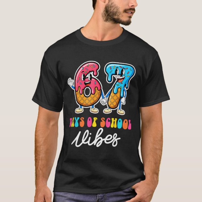 Camiseta 67th Day Of School Vibes Funny Six Seven 67 Meme S (Anverso)