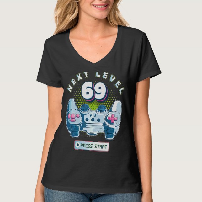 Camiseta 69 Birthday Gamer Next Level 69 Gaming Controller (Anverso)