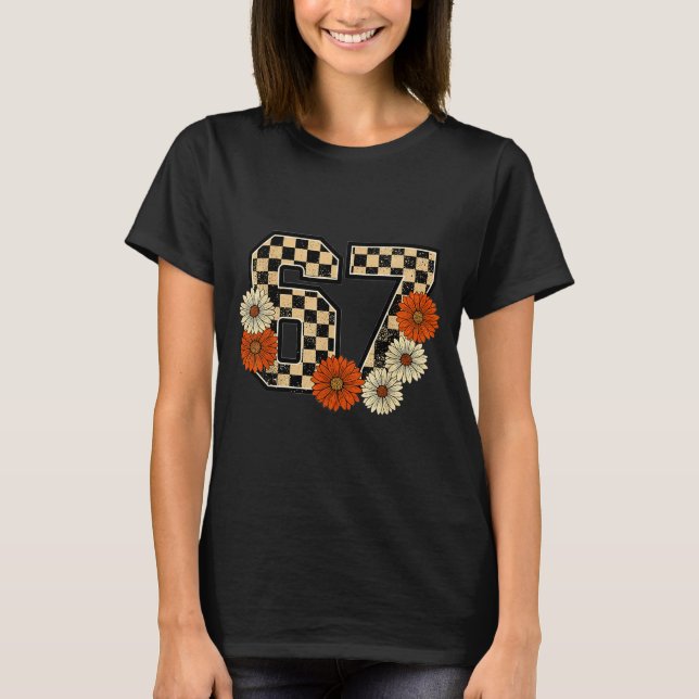 Camiseta 6 7 Retro Fall Meme Checkerboard Tee Haunted By 67 (Anverso)