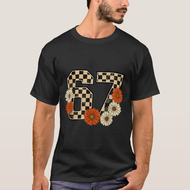 Camiseta 6 7 Retro Fall Meme Checkerboard Tee Haunted By 67 (Anverso)