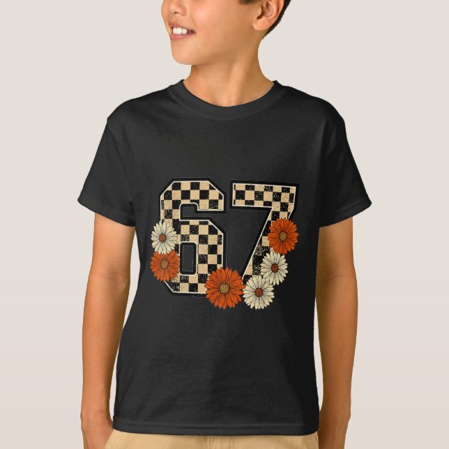 Camiseta 6 7 Retro Fall Meme Checkerboard Tee Haunted By 67 (Anverso)