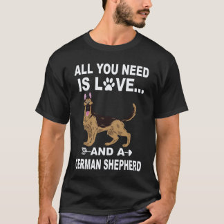 Camiseta 6 Todo lo que necesitas es amor y un pastor alemán