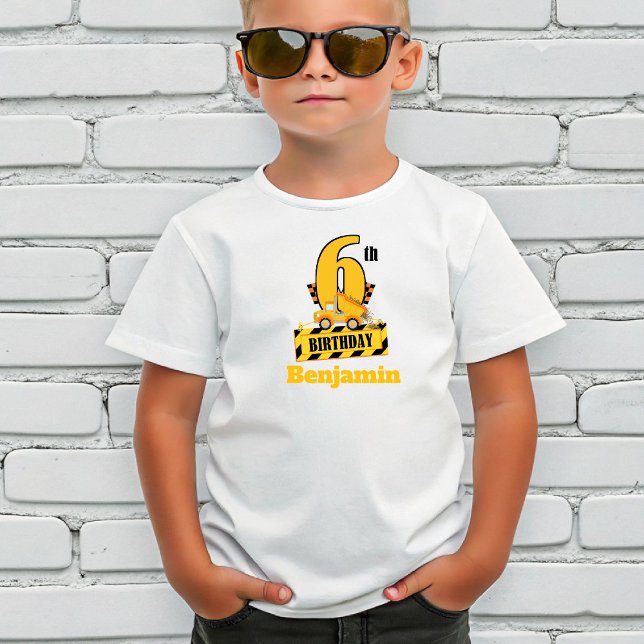 Camiseta 6th Birthday Dump Druck construction theme Party  (Subido por el creador)