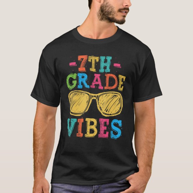 Camiseta 7° Grado Vibes De Vuelta A La Escuela De Maestros (Anverso)